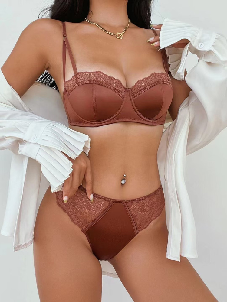Sous-vêtements brodés en dente - Bralette Triangle Set avis et prix